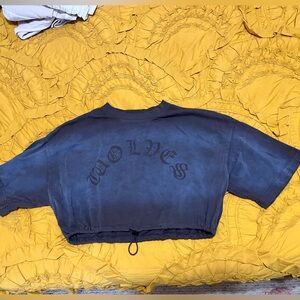 Cropped 'WOLVES' Darc Sport Shirt